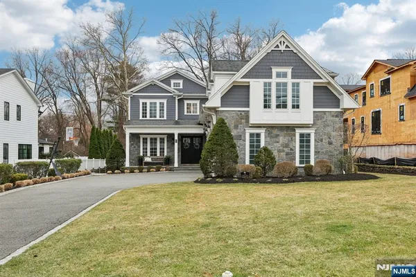 $3,400,000 | 16 Norman Place, Tenafly, NJ 07670