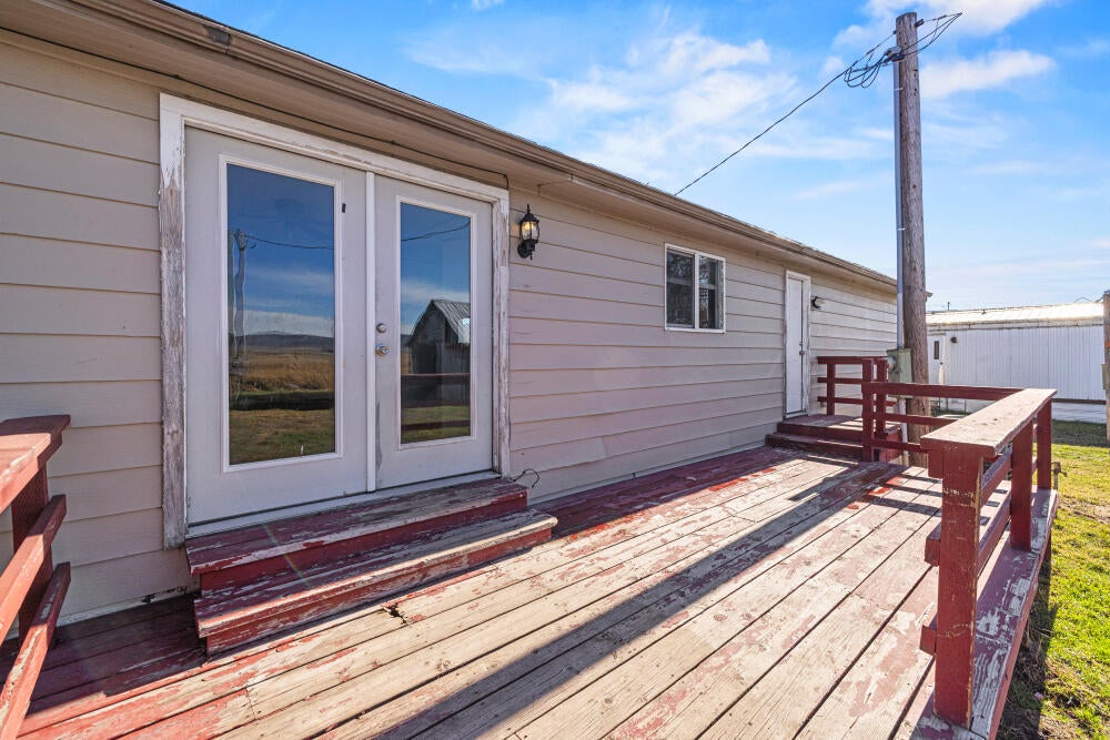 8306 Homedale Road Klamath Falls, OR 97603 - Photo 34 of 52 8216HomedaleRd-37