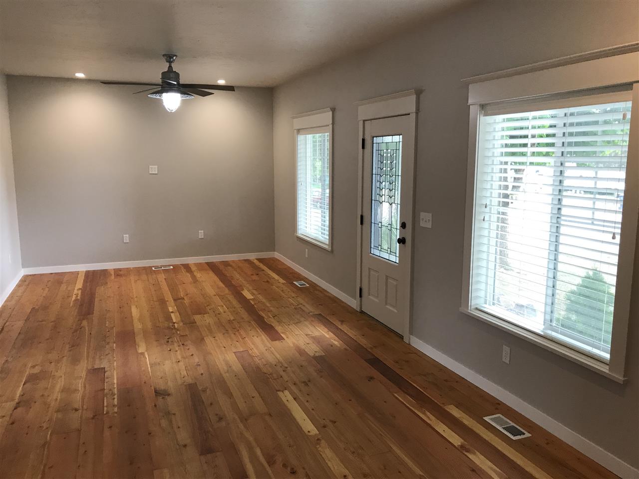 12602 North Florida Street Mead, WA 99021 - Photo 9 of 10 Gallery Image 9