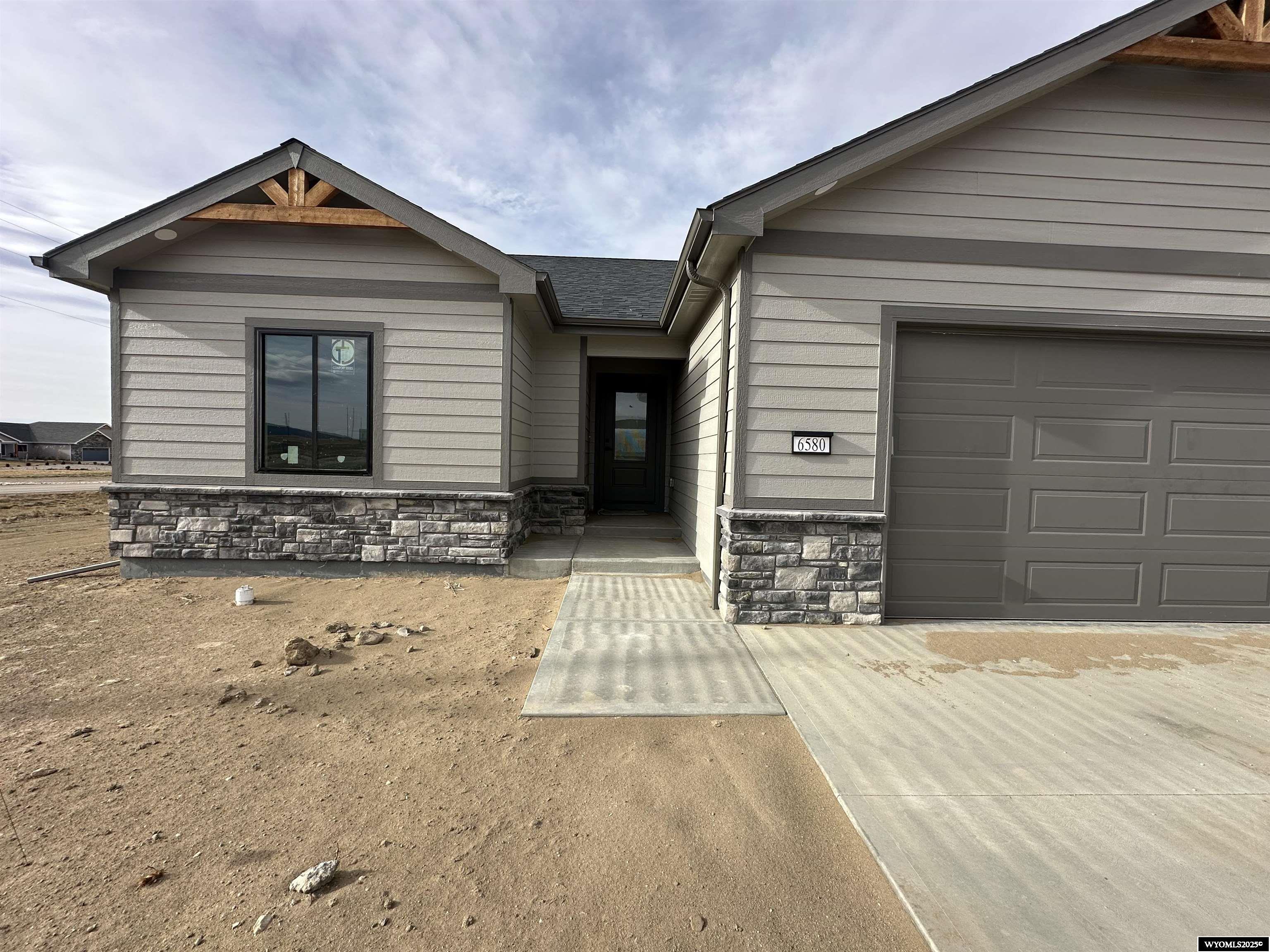 6580 Meadow Wind Way Mills, WY 82604 - Photo 2 of 11