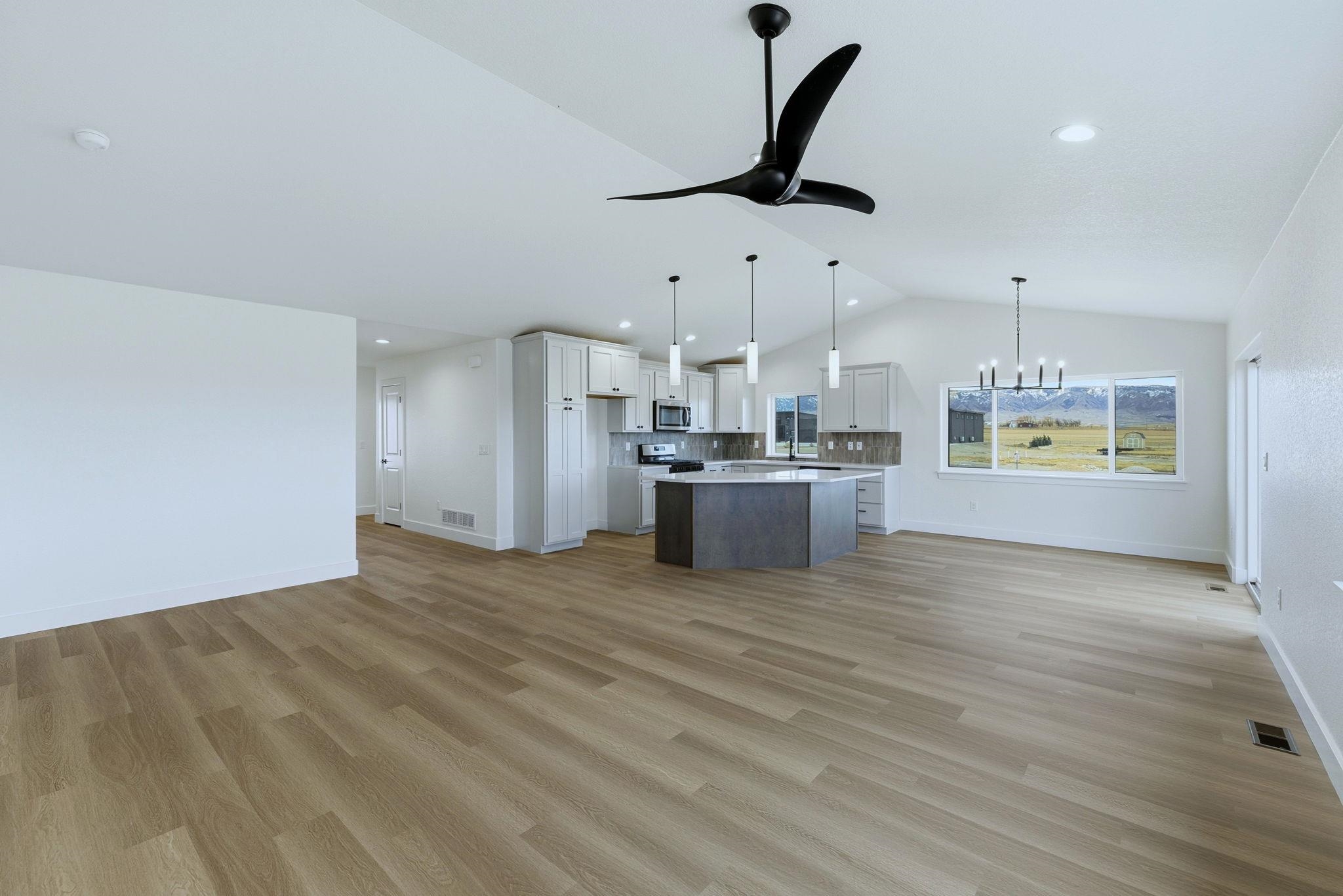 6580 Meadow Wind Way Mills, WY 82604 - Photo 5 of 25