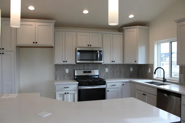 $571,500 | 6580 Meadow Wind Way, Mills, WY 82604