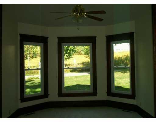 960 Petersburg Road Hadley, PA 16130 - Photo 6 of 8 Living Room.