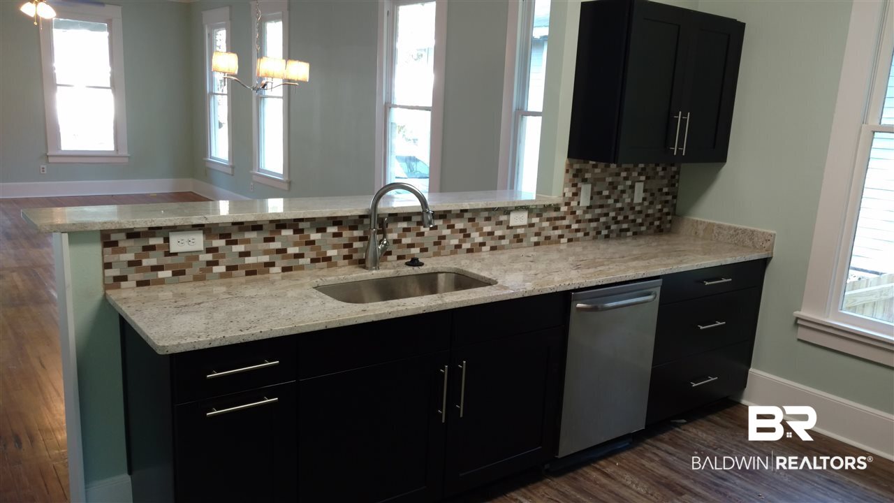 117 Parker Street Mobile, AL 36604 - Photo 7 of 22