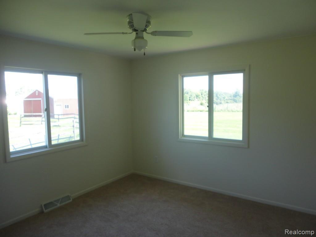 10385 Sharp Road Swartz Creek, MI 48473 - Photo 27 of 29 021.jpg