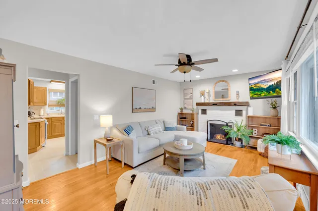 $899,000 | 203 Lenape Trail, Brielle, NJ 08730