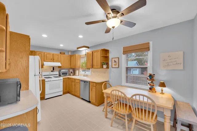 $899,000 | 203 Lenape Trail, Brielle, NJ 08730