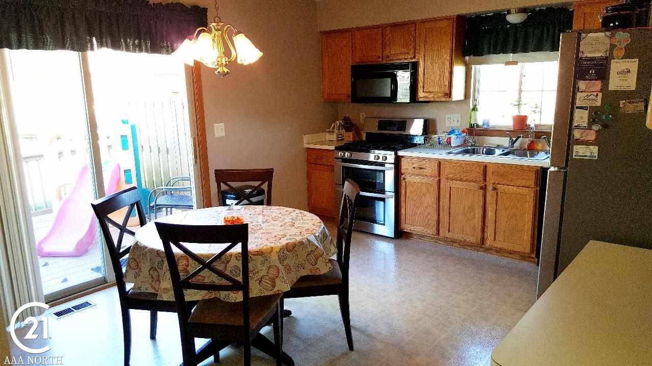 423 Ewell Street Romeo, MI 48065 - Photo 10 of 28 Kitchen