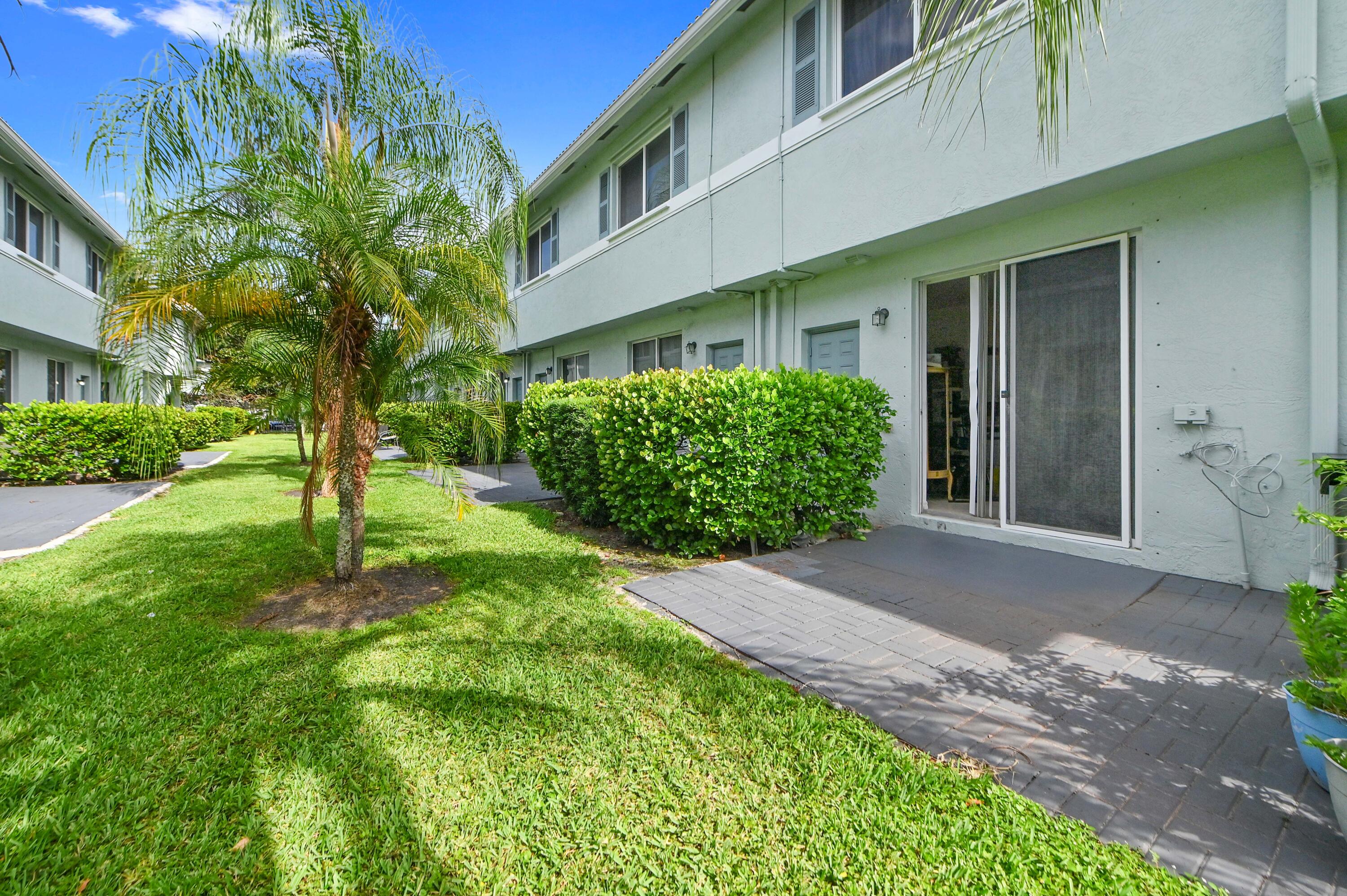 1941 Gardenia Court Riviera Beach, FL 33404 - Photo 23 of 24 24 rear 02