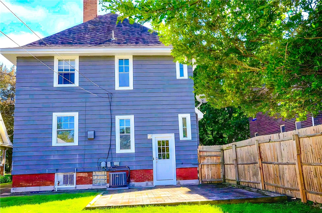 348 Seneca Parkway Rochester, NY 14613 - Photo 13 of 14 Gallery Image 13