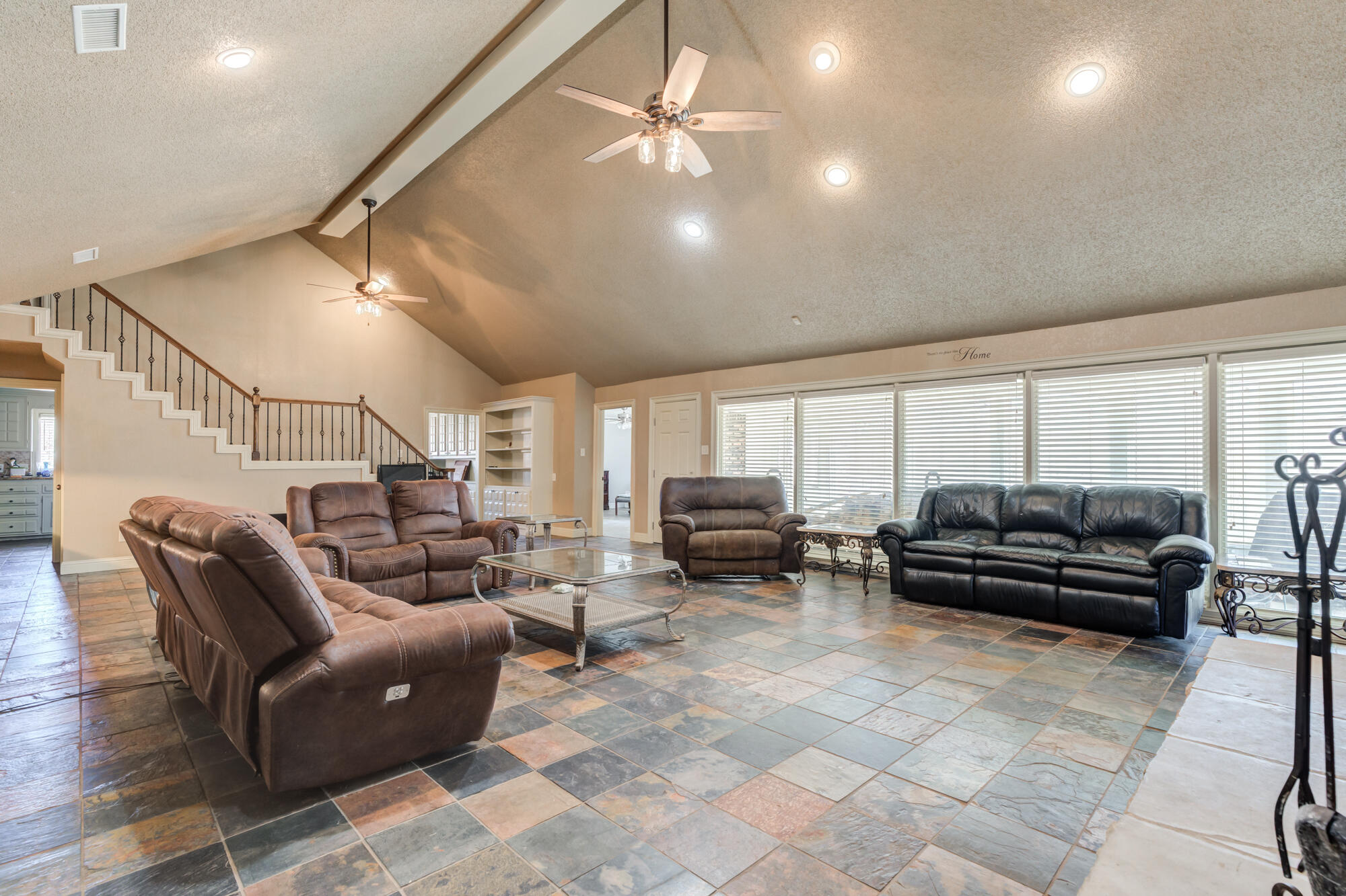 7601 Canton Avenue Lubbock, TX 79423 - Photo 6 of 43 DSC09560_1_2_3_4