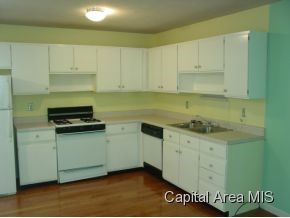 1525 Maureen Court Springfield, IL 62702 - Photo 2 of 14