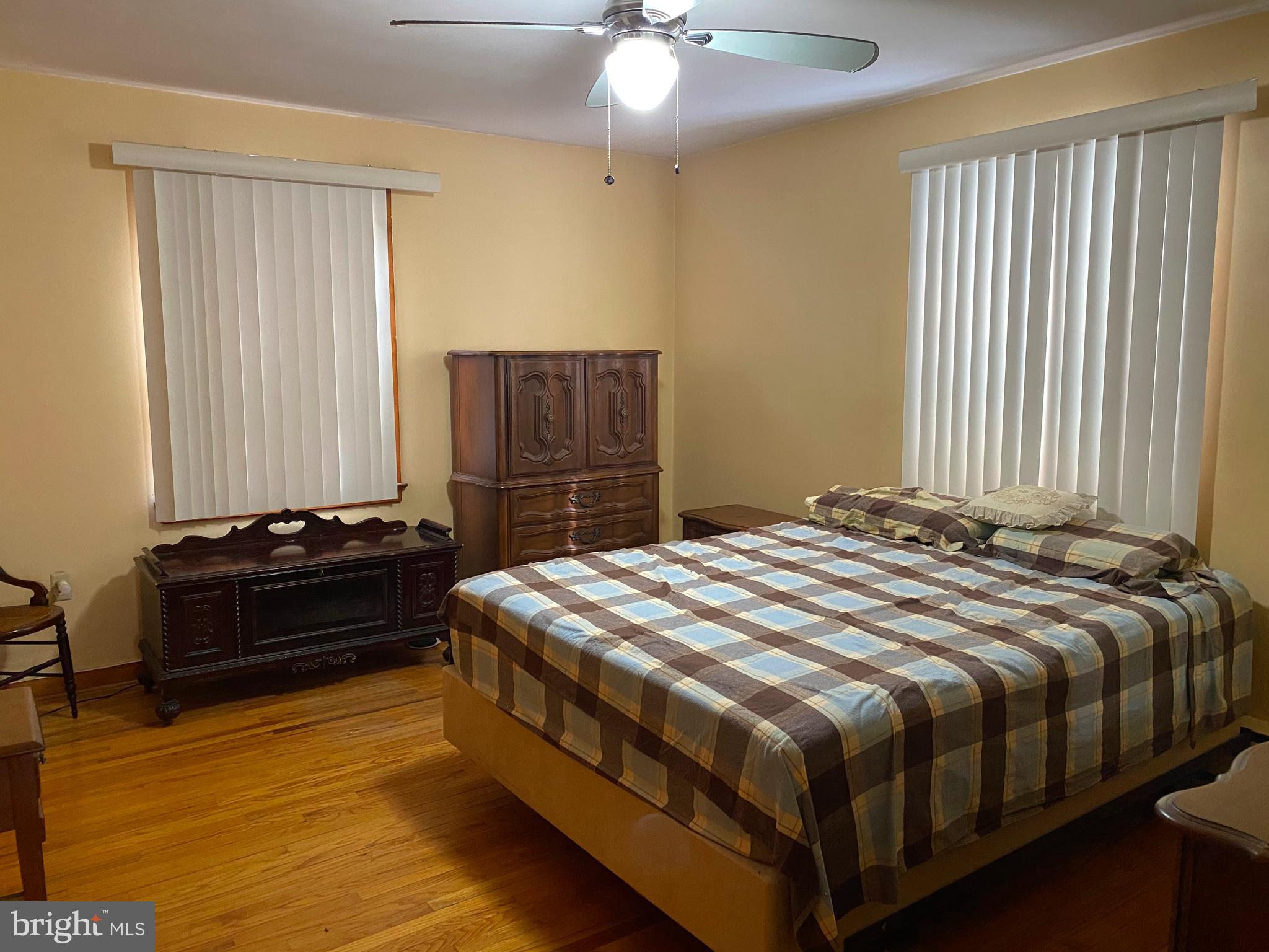 302 Lippincott Avenue Riverside, NJ 08075 - Photo 7 of 17 Master Bedroom