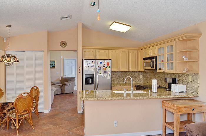 22545 Middletown Drive Boca Raton, FL 33428 - Photo 4 of 12 kitchen_700