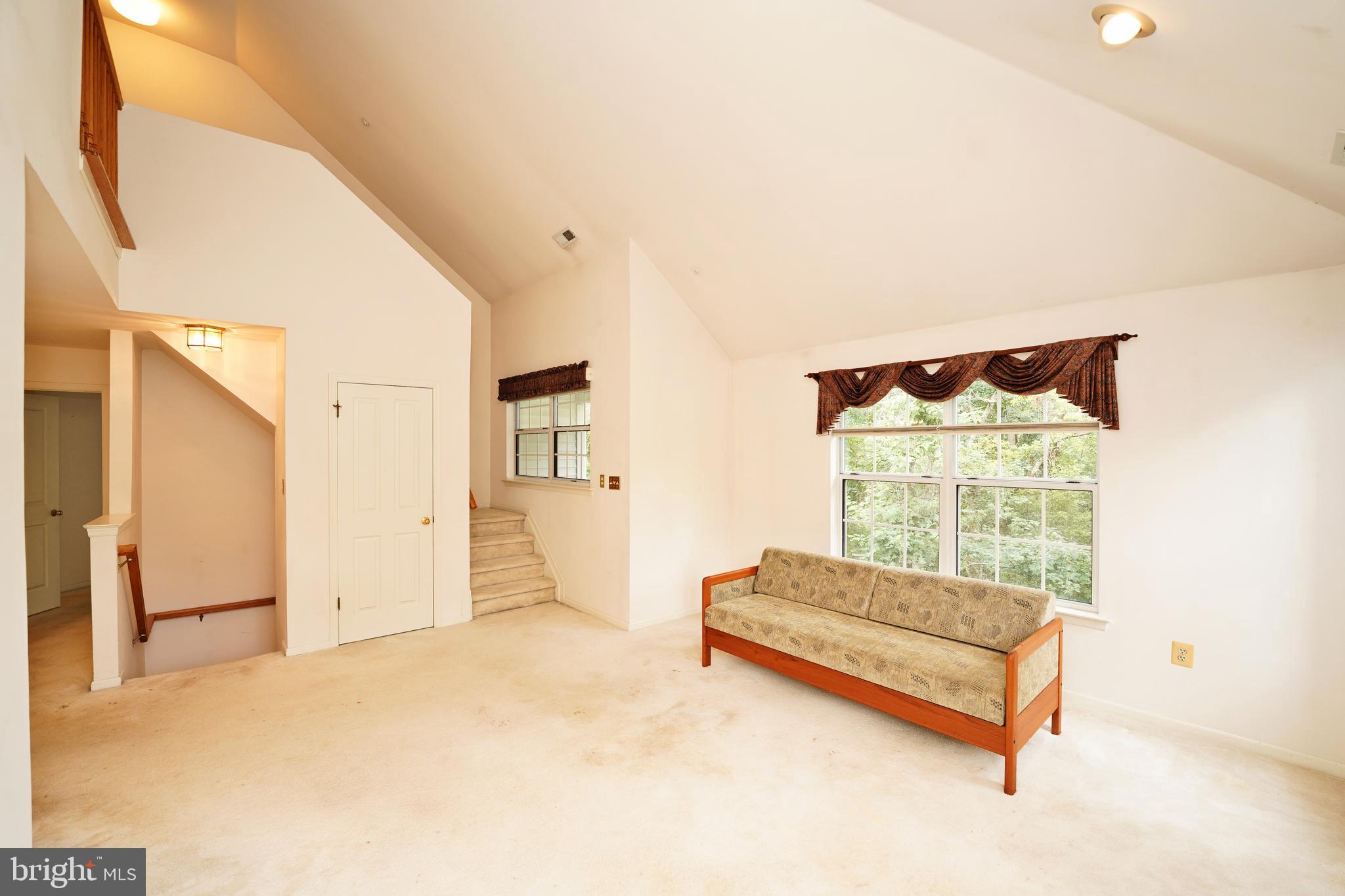 528 Brickhouse Road Princeton, NJ 08540 - Photo 5 of 33