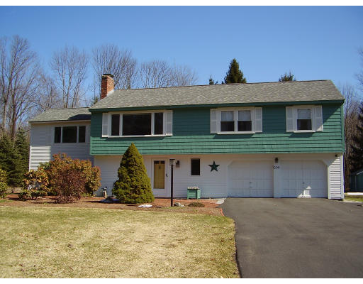 206 River Road Andover, MA 01810 - Photo 1 of 28 Gallery Image 1