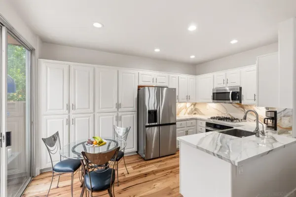 $1,299,000 | 5572 Renaissance Avenue, Unit 3, San Diego, CA 92122
