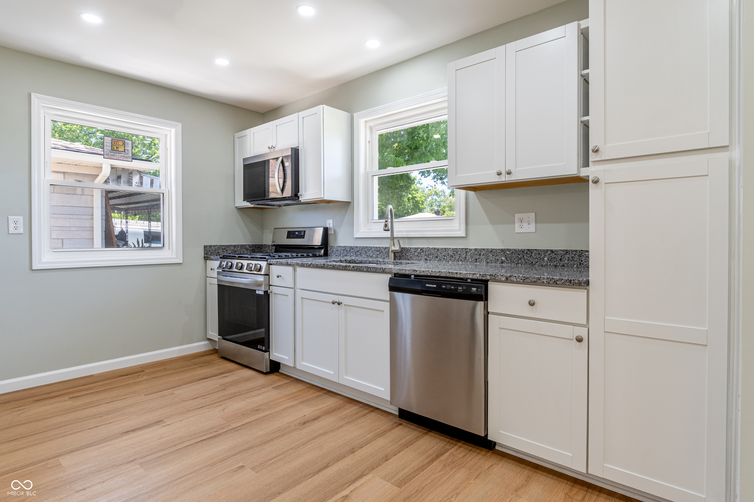 3241 North Riley Avenue Indianapolis, IN 46218 - Photo 7 of 21