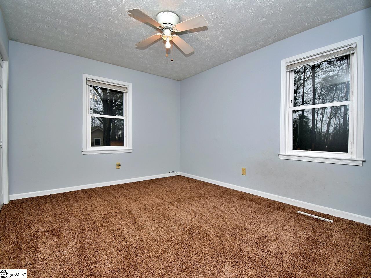 2002 North Old Laurens Road Fountain Inn, SC 29644 - Photo 8 of 32
