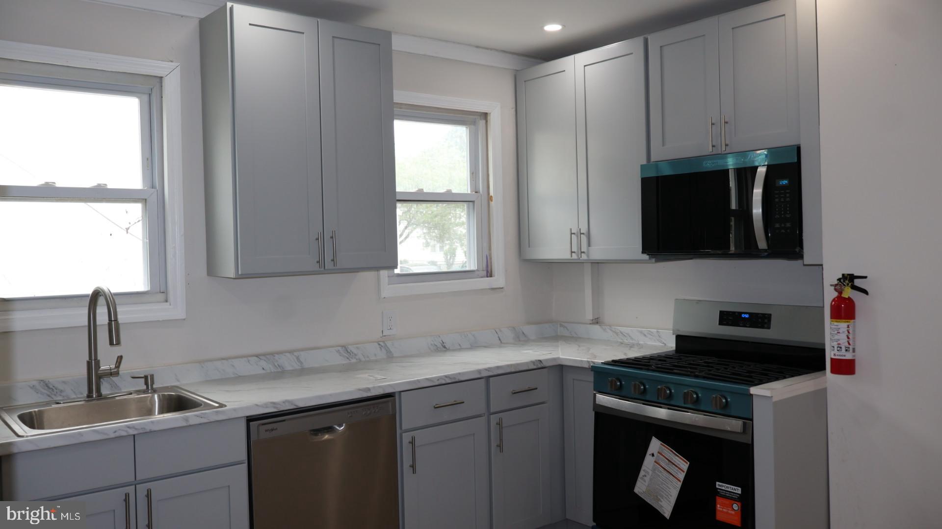 1144 William Street Hamilton, NJ 08610 - Photo 6 of 15