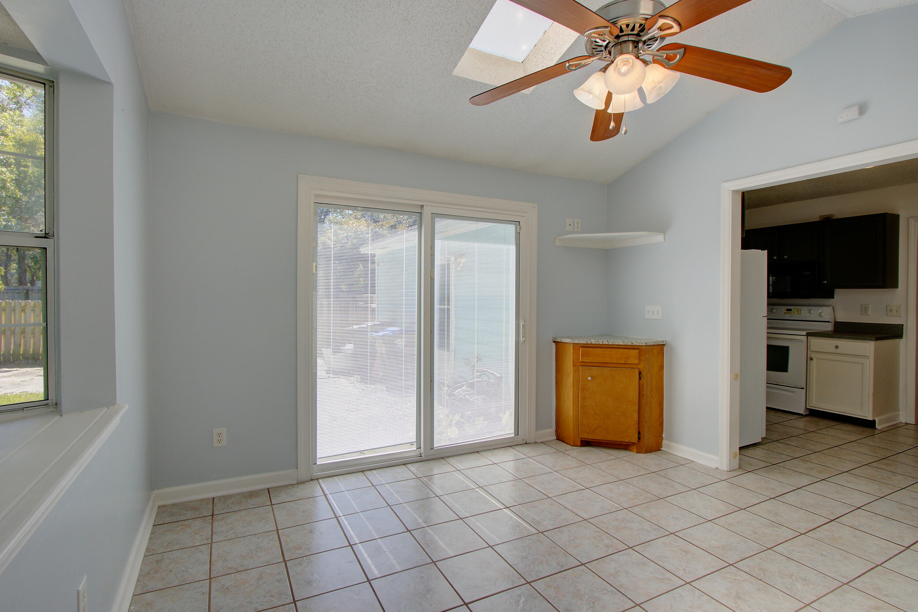 124 Hamlet Road Summerville, SC 29485 - Photo 23 of 28 09282026--053
