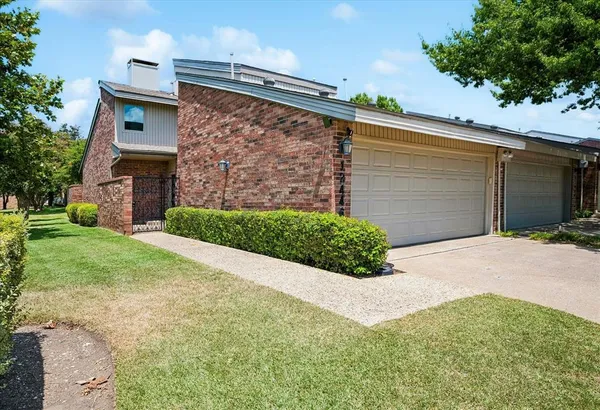 $3,800 | 12446 Montego Plaza, Dallas, TX 75230