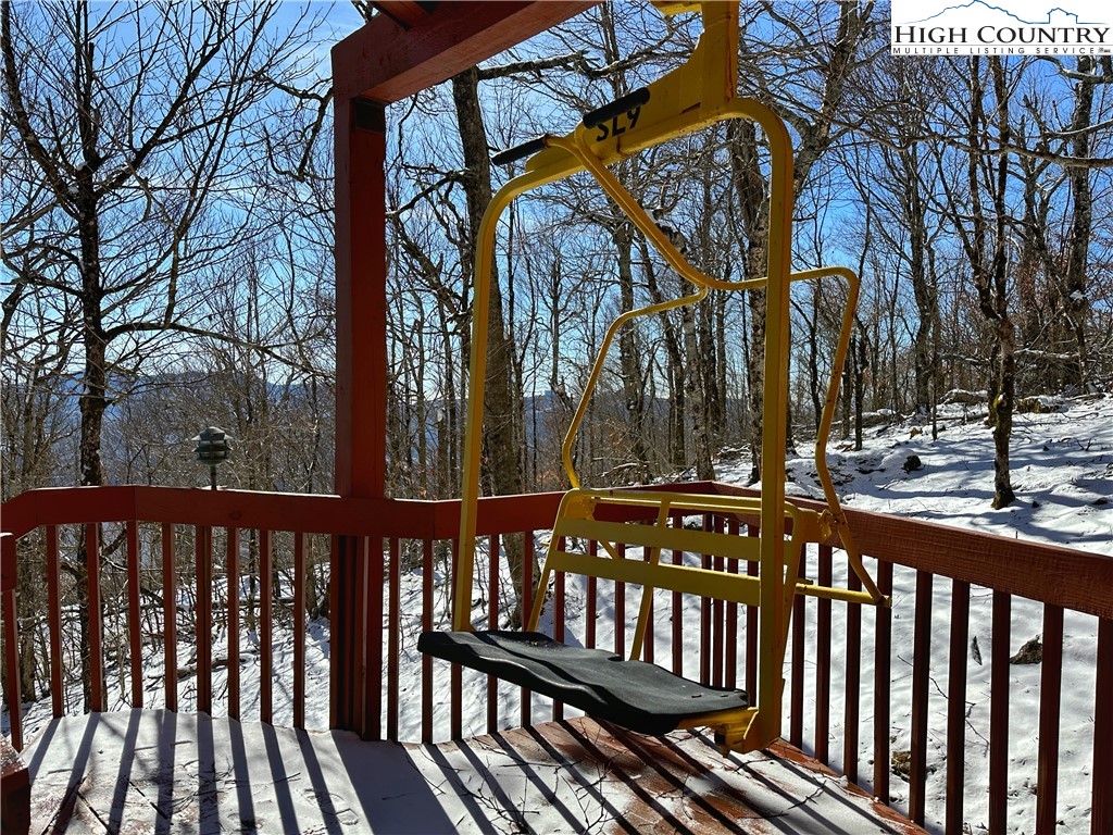 107 Skiloft Road Beech Mountain, NC 28604 - Photo 4 of 32 Gallery Image 4