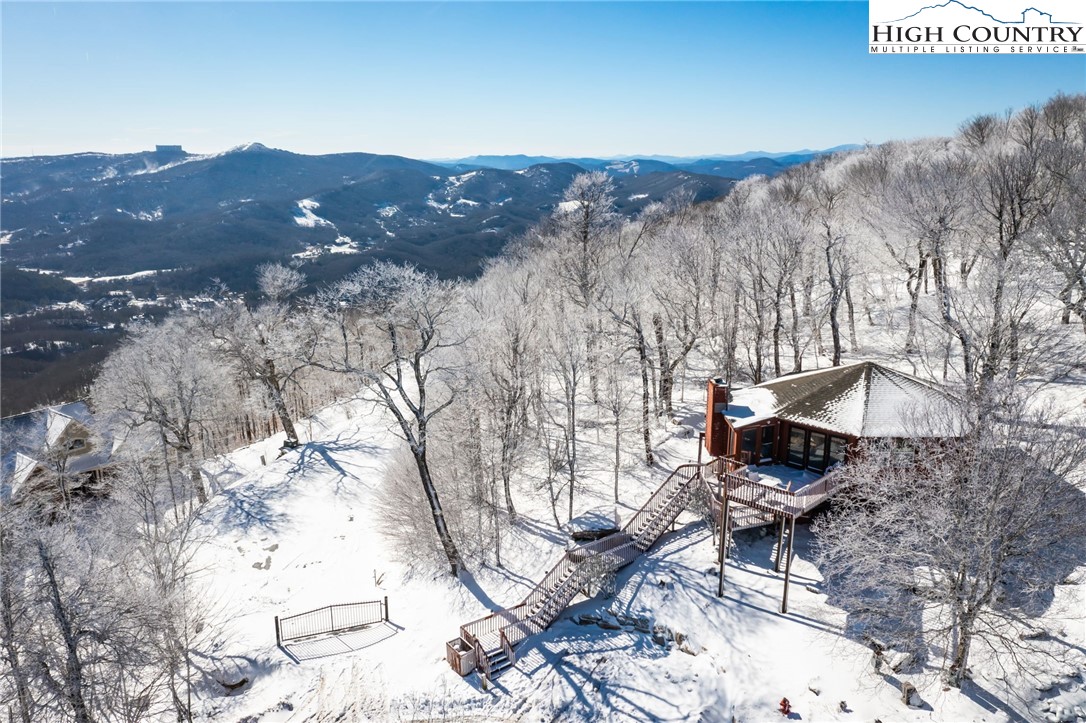 107 Skiloft Road Beech Mountain, NC 28604 - Photo 5 of 32 Gallery Image 5