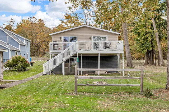 $274,900 | 4091 Woodland Avenue, Manitou Beach, MI 49253