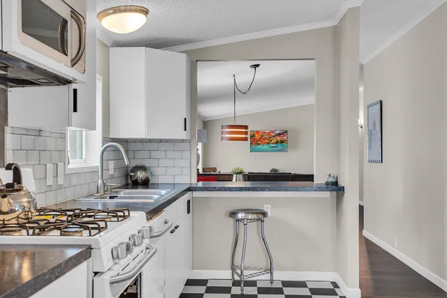 $274,900 | 4091 Woodland Avenue, Manitou Beach, MI 49253