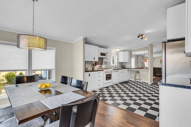 $274,900 | 4091 Woodland Avenue, Manitou Beach, MI 49253