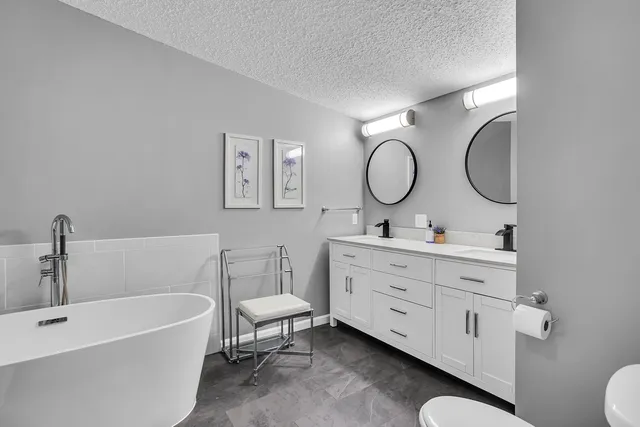 $274,900 | 4091 Woodland Avenue, Manitou Beach, MI 49253