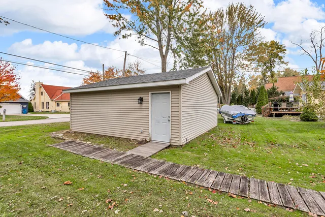 $274,900 | 4091 Woodland Avenue, Manitou Beach, MI 49253