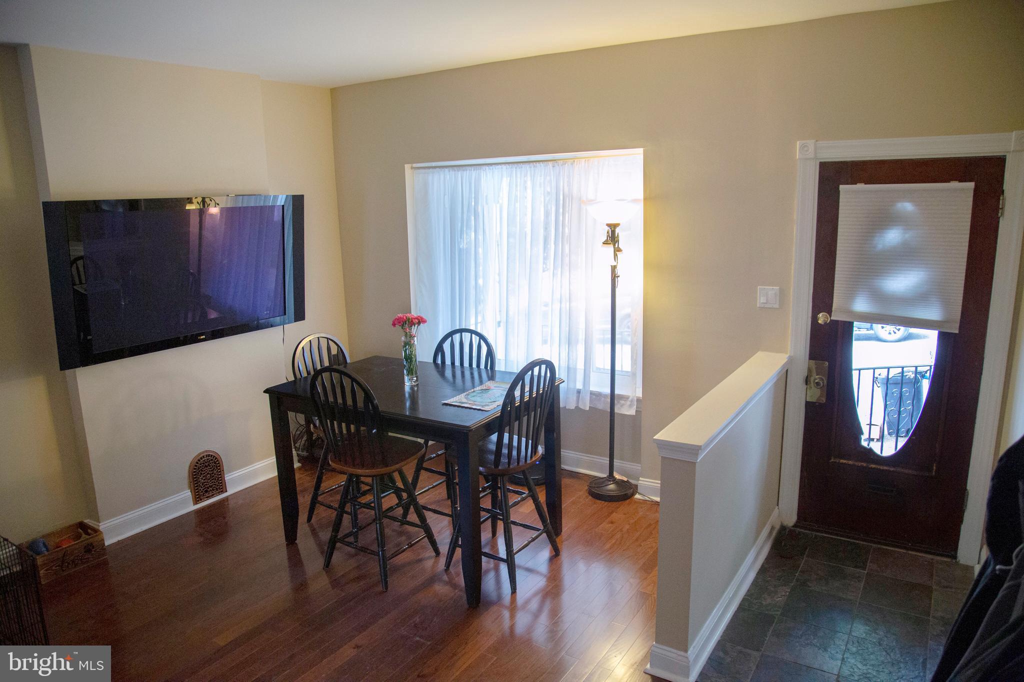 223 Righter Street Philadelphia, PA 19128 - Photo 5 of 29 Dining room or entertainment area