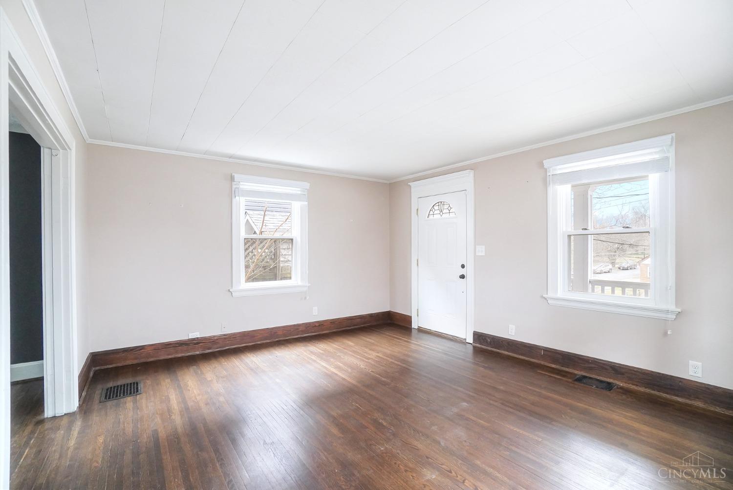 3528 Brotherton Road Cincinnati, OH 45209 - Photo 6 of 37