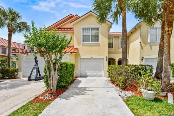 $375,000 | 1172 Pinewood Lake Court, Greenacres, FL 33415