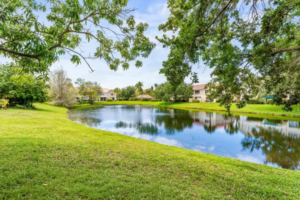 $375,000 | 1172 Pinewood Lake Court, Greenacres, FL 33415