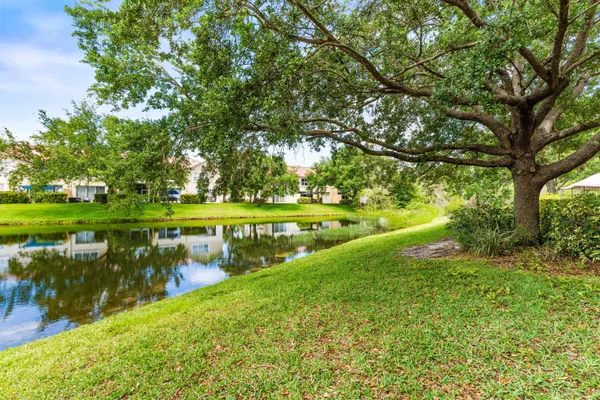 $375,000 | 1172 Pinewood Lake Court, Greenacres, FL 33415