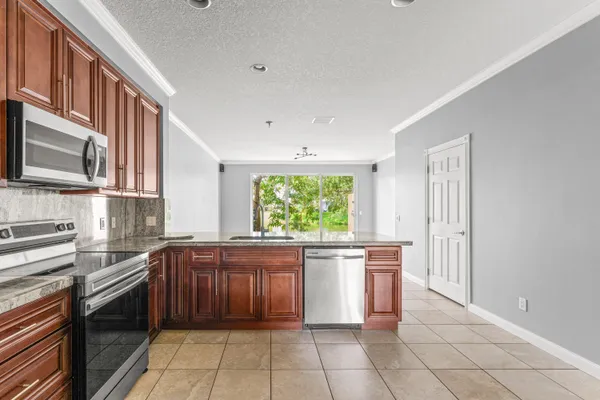 $375,000 | 1172 Pinewood Lake Court, Greenacres, FL 33415