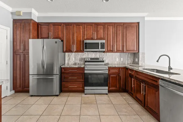 $375,000 | 1172 Pinewood Lake Court, Greenacres, FL 33415