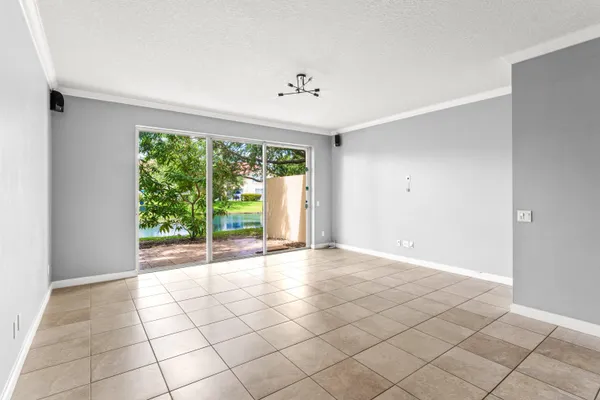 $375,000 | 1172 Pinewood Lake Court, Greenacres, FL 33415