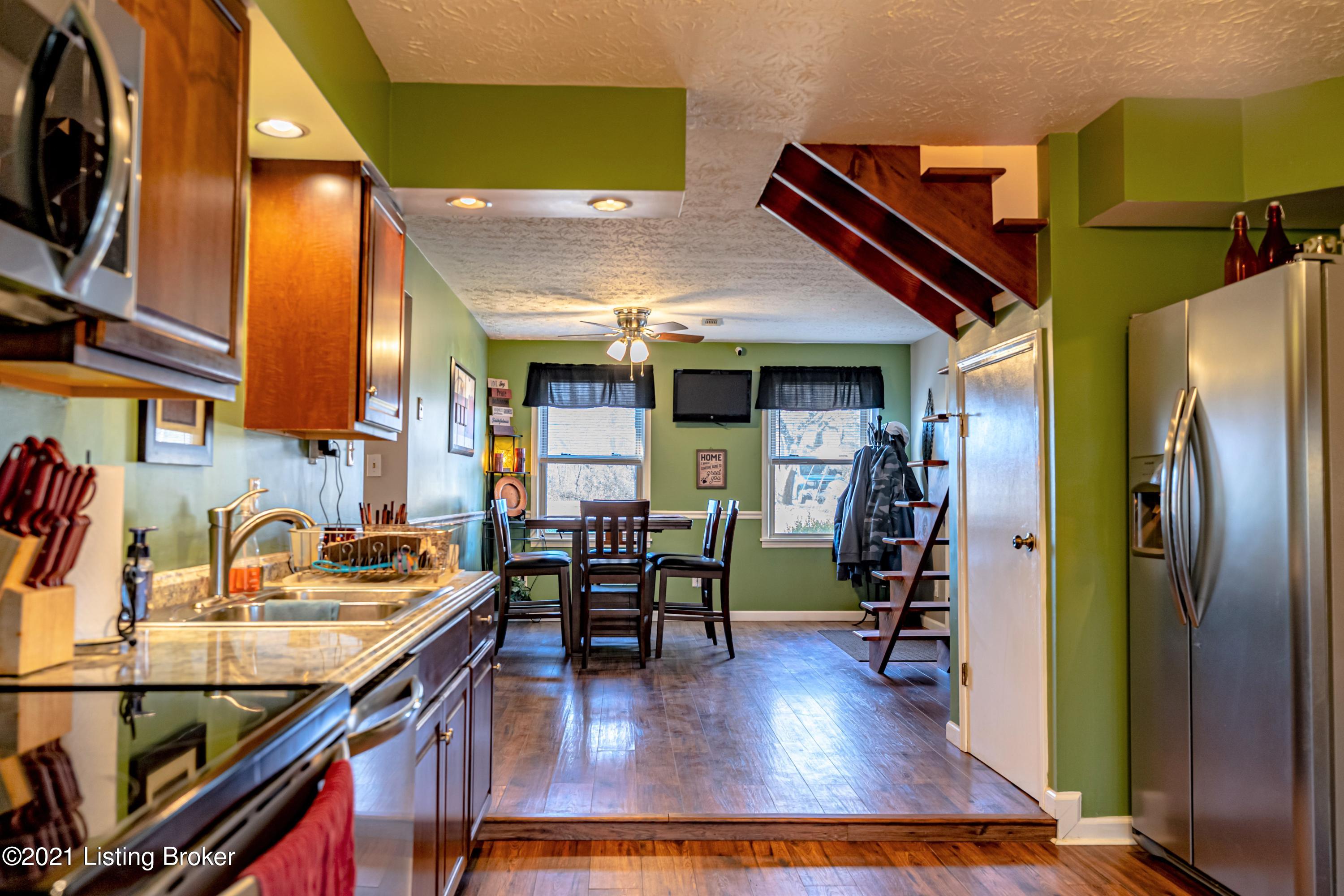 7503 Cane Run Road Louisville, KY 40258 - Photo 10 of 32 Kitchen