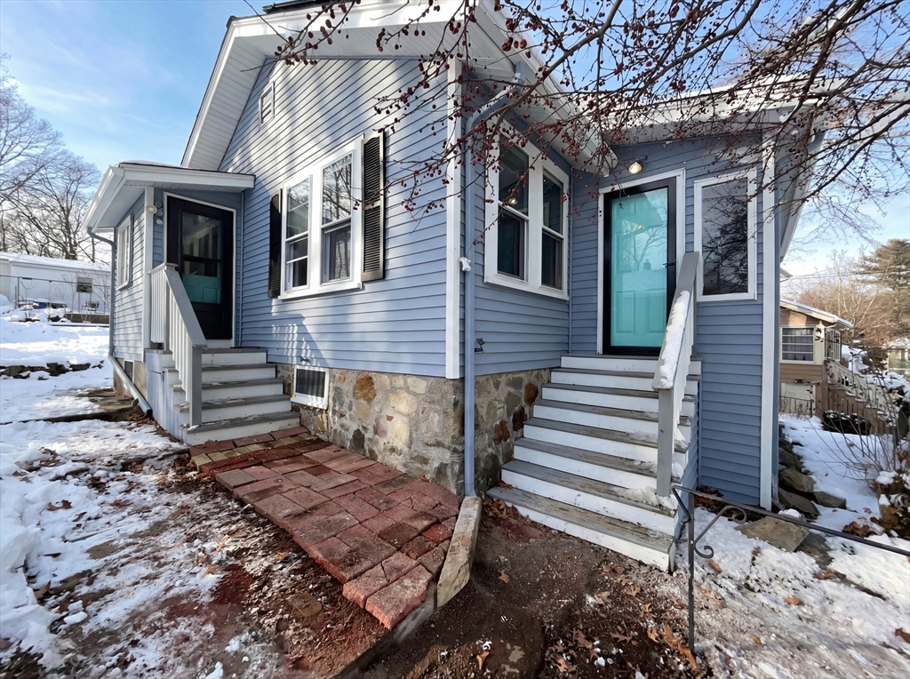 46 Roosevelt Road Weymouth, MA 02188 - Photo 17 of 19