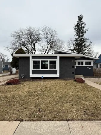 $2,800 | 18227 Center Avenue, Homewood, IL 60430