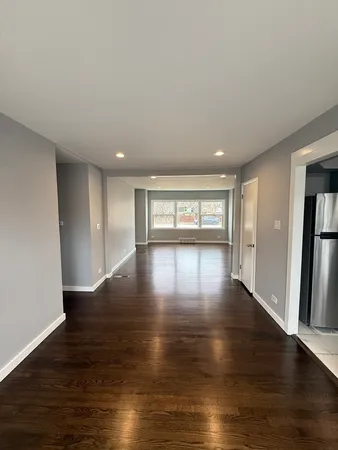 $2,800 | 18227 Center Avenue, Homewood, IL 60430