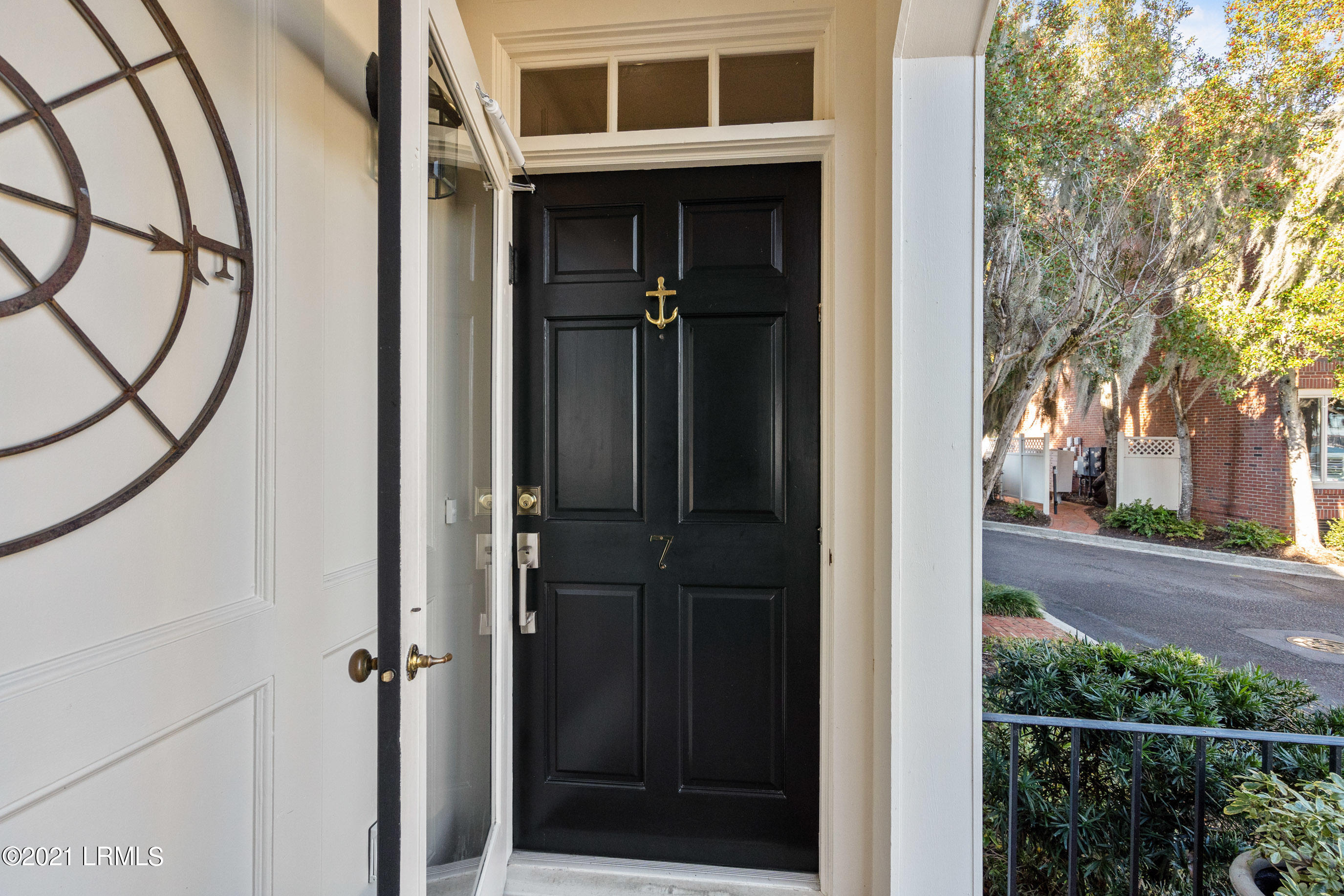 895 Ribaut Road, Unit A7 Beaufort, SC 29902 - Photo 4 of 40 DSC06072