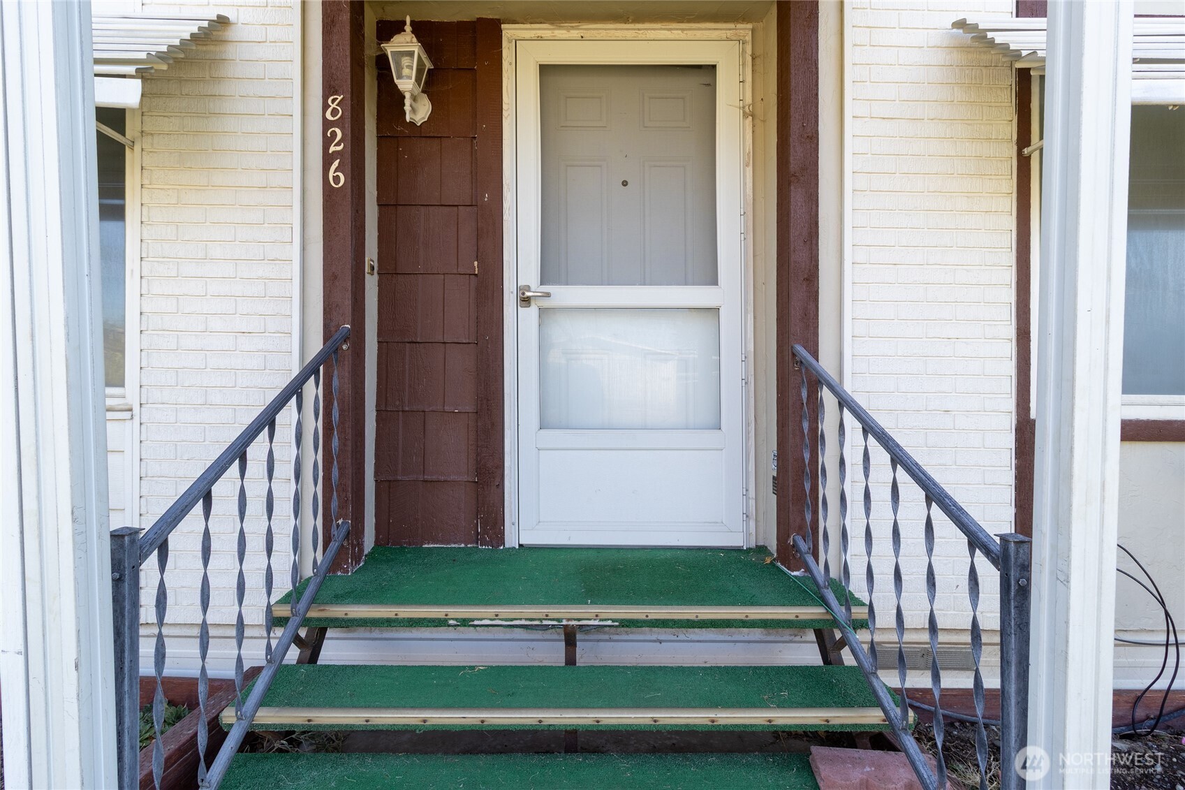 826 Southeast Scenic View Drive College Place, WA 99324 - Photo 2 of 28 a view of front door with small yard