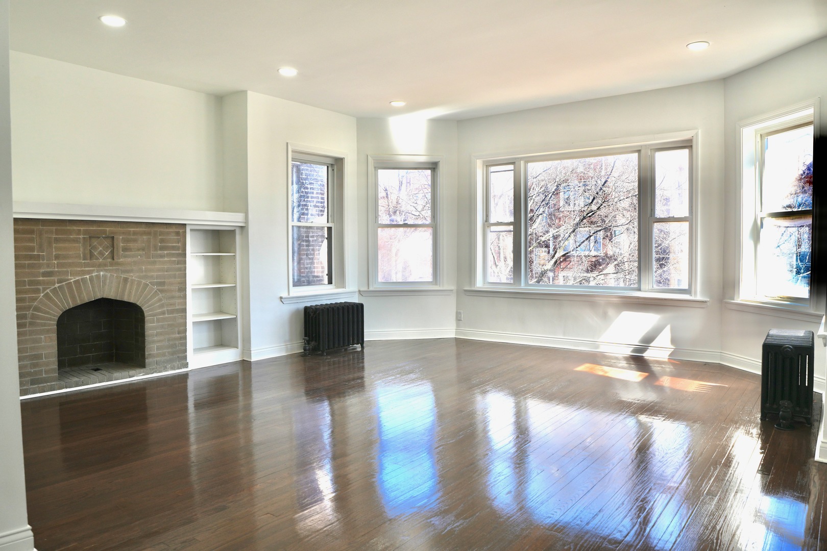 8040 South Rhodes Avenue Chicago, IL 60619 - Photo 3 of 19