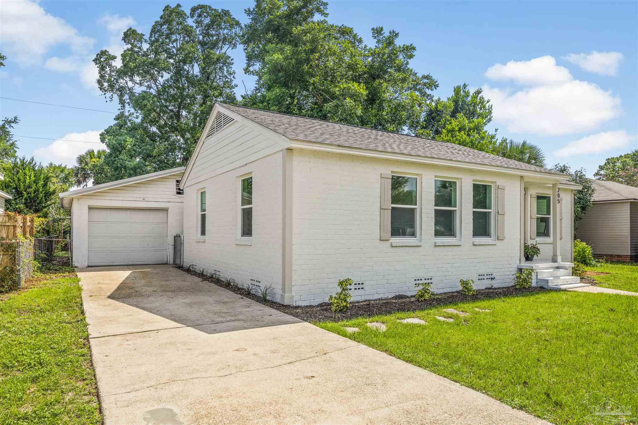 205 Payne Road Pensacola, FL 32507 - Photo 3 of 42