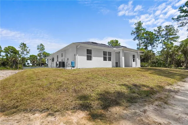 $599,000 | 2712 40th Avenue Southeast, Naples, FL 34117